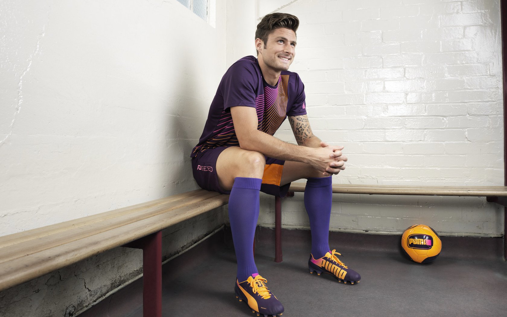 JIUYOU GAMING-俱乐部忽视青训品牌价值传播，充分利用俱乐部的青训系统培养球员